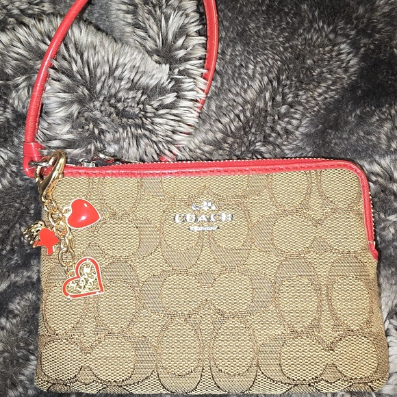 Euc Coach Wristlet Bag Red Trim - Picture 1 of 4